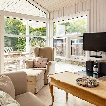 8 Person In Fr Rup By Traum * Frorup