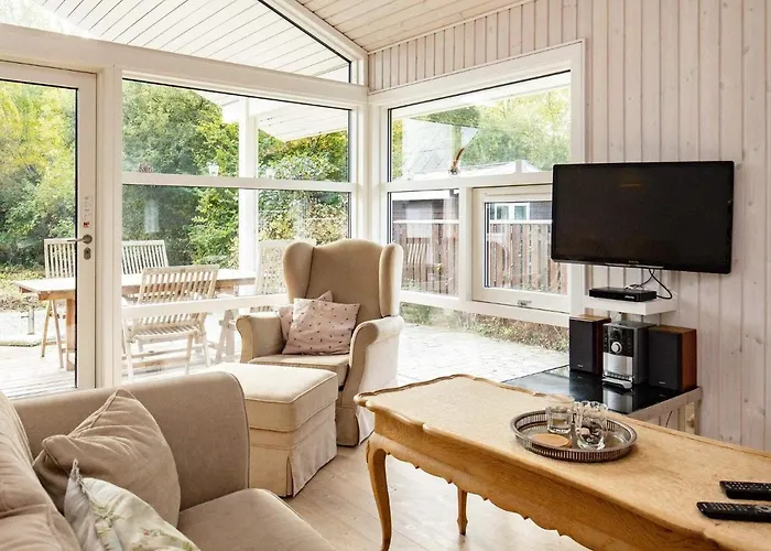 8 Person In Fr Rup By Traum * Frorup